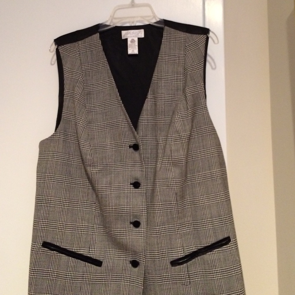 Wool vest - Picture 2 of 2